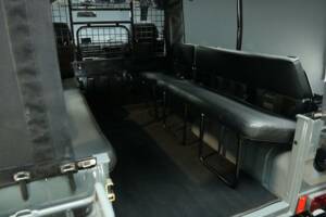 Immagine 36/50 di Mercedes-Benz 230 GE (SWB) (1993)