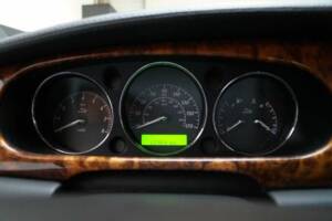 Image 46/50 of Jaguar XJ 8 4.2 (2007)