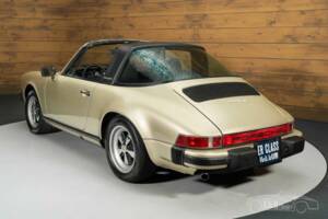 Image 17/19 of Porsche 911 SC 3.0 (1983)