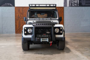 Immagine 8/30 di Land Rover Defender 90 Works V8 (2012)