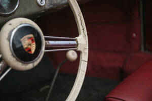 Image 44/50 de Porsche 356 1500 Speedster (1955)