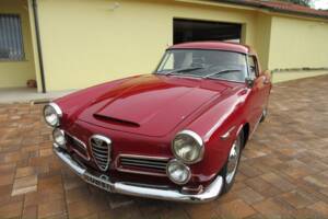 Bild 2/37 von Alfa Romeo 2600 Spider (1966)
