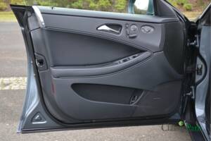 Bild 16/50 von Mercedes-Benz CLS 350 CGI (2008)