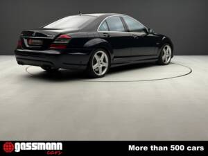 Image 6/15 de Mercedes-Benz S 63 AMG (2008)