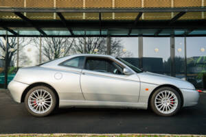 Image 5/46 of Alfa Romeo GTV 2.0 JTS (2003)