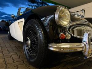 Image 11/27 de Austin-Healey 3000 Mk II (BJ7) (1964)