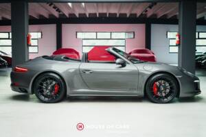 Image 5/25 of Porsche 911 Carrera 4 GTS (2017)