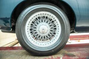 Bild 48/50 von MG MGB GT (1972)