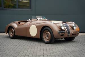 Image 2/50 of Jaguar XK 120 OTS (1950)