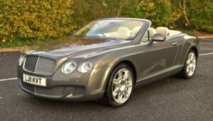 Image 3/50 of Bentley Continental GTC (2011)