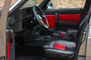 Afbeelding 21/50 van Alfa Romeo 75 3.0 V6 QV (1988)