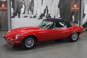 Afbeelding 7/49 van Jaguar E-Type V12 (1974)