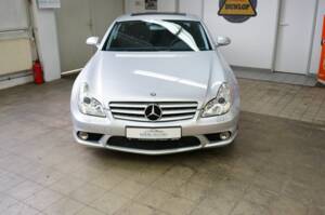 Afbeelding 6/44 van Mercedes-Benz CLS 55 AMG (2005)