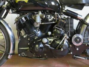 Image 4/50 of Vincent Black Shadow C (1953)