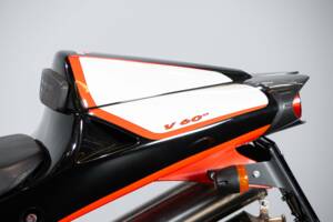 Image 27/50 of Aprilia RSV 1000 V60 (1999)