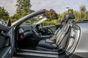 Afbeelding 34/47 van Mercedes-Benz SL 63 AMG (2008)