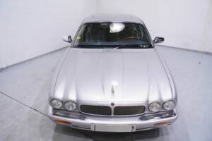 Bild 4/8 von Jaguar XJR 4.0 (2000)