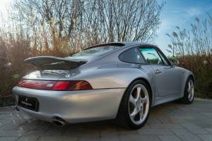 Imagen 47/48 de Porsche 911 Carrera 4S (1996)