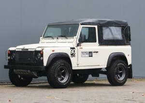 Bild 19/39 von Land Rover 90 (1989)