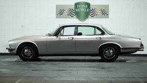 Daimler 6 Sovereign 4.2