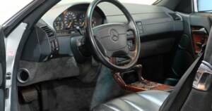 Image 8/51 of Mercedes-Benz 500 SL (1992)