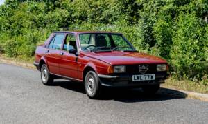 Image 1/50 de Alfa Romeo Giulietta 1.6 (1981)