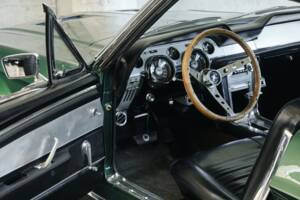 Image 45/50 of Ford Mustang 390 GTA (1967)