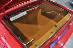 Imagen 29/30 de Alfa Romeo 1.6 Spider (1992)