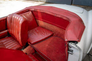 Image 13/19 of Mercedes-Benz 190 SL (1957)