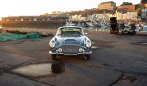 Image 2/24 of Aston Martin DB 4 (1962)