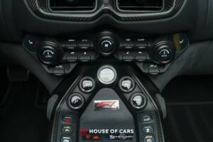 Bild 22/25 von Aston Martin Vantage V8 "F1 Edition" (2022)