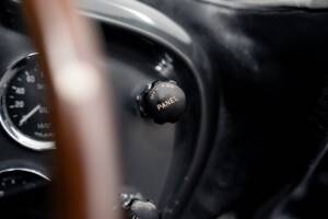 Image 62/79 of Aston Martin DB 6 (1968)