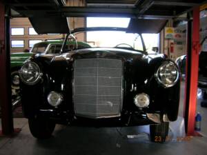 Afbeelding 63/118 van Mercedes-Benz 220 S Cabriolet (1957)