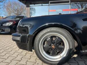 Bild 21/28 von Porsche 911 Carrera 3.2 (1989)