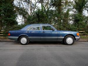 Afbeelding 7/20 van Mercedes-Benz 500 SE (1988)