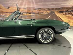 Obraz 14/50 pojazdu Chevrolet Corvette Sting Ray Convertible (1965)
