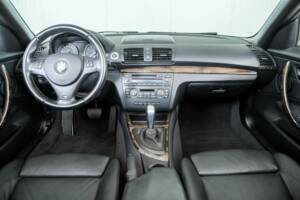 Immagine 11/50 di BMW 125i (2011)