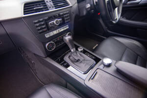 Bild 15/25 von Mercedes-Benz C 63 AMG (2012)