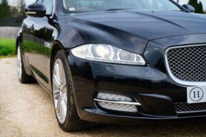 Bild 25/50 von Jaguar XJ 5.0 (2011)