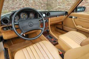 Image 17/50 de Mercedes-Benz 560 SL (1988)