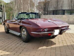 Image 5/8 of Chevrolet Corvette Sting Ray 427 Turbo Jet (1966)