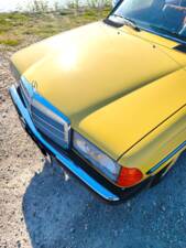 Bild 5/19 von Mercedes-Benz 200 (1980)