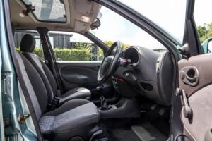 Image 19/27 of Ford Fiesta 1.25i (2000)
