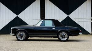 Image 2/23 de Mercedes-Benz 230 SL (1967)