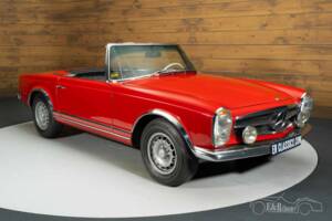 Image 16/19 de Mercedes-Benz 280 SL (1968)