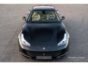 Bild 7/47 von Ferrari GTC4Lusso (2017)