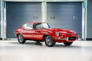 Image 1/20 of Jaguar E-Type 4.2 (1967)