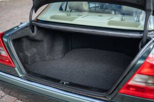 Bild 19/74 von Mercedes-Benz C 280 (1993)