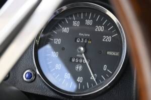 Image 37/66 of Alfa Romeo 1750 Spider Veloce (1968)