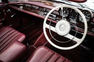 Afbeelding 30/36 van Mercedes-Benz 300 SE (1965)